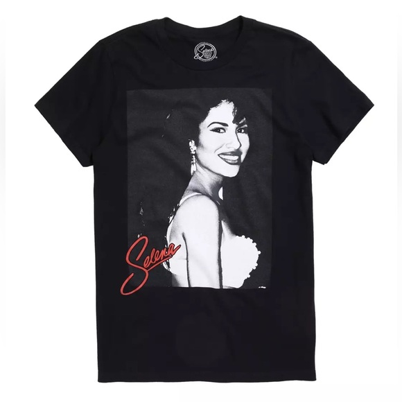 Hot Topic Other - Selena 🌹 Black & White Portrait Tee